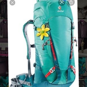 Dueter 28L Hiking Womens Backpack